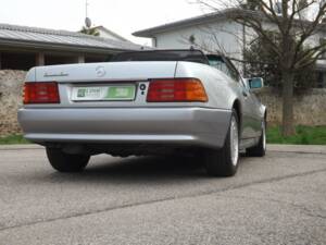 Image 40/50 de Mercedes-Benz 500 SL (1991)