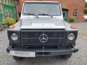Image 7/9 of Mercedes-Benz 300 GD (SWB) (1988)