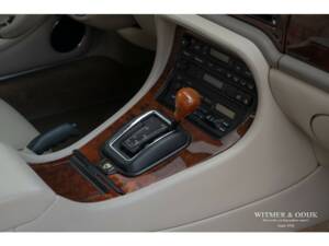 Bild 11/34 von Jaguar XJ6 3.2 Executive (1997)