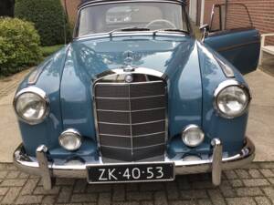 Image 20/32 of Mercedes-Benz 220 S Cabriolet (1958)