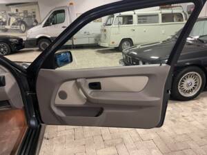Image 21/25 of BMW 318ti Compact (1997)