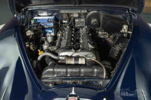 Image 17/19 of Jaguar Mk II 3.8 (1962)
