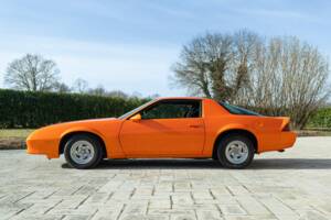 Image 4/50 of Chevrolet Camaro Z28 (1992)