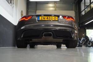 Bild 38/50 von Jaguar F-Type (2019)