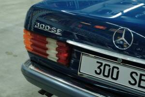 Bild 21/50 von Mercedes-Benz 300 SE (1990)