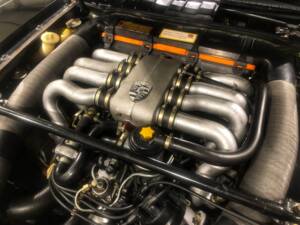 Bild 34/45 von Porsche 928 (1978)