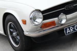 Image 45/50 de Triumph TR 6 (1970)