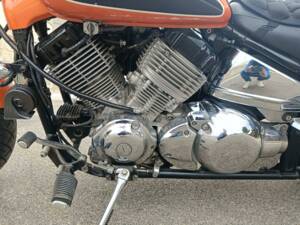 Image 22/50 of Yamaha XVS 650 Drag Star (1997)