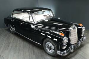 Image 34/50 de Mercedes-Benz 300 d (1958)