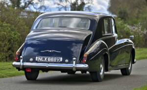 Image 11/50 of Rolls-Royce Phantom V James Young (1964)