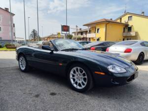 Imagen 2/21 de Jaguar XKR (2001)