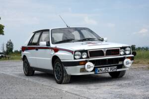 Image 1/47 of Lancia Delta HF Integrale (1988)
