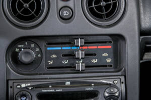 Immagine 24/50 di Mazda MX-5 1.6 (1995)