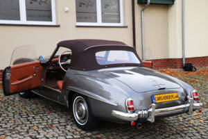 Imagen 2/35 de Mercedes-Benz 190 SL (1961)