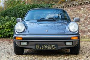 Immagine 5/50 di Porsche 911 Carrera 3.2 "25 years 911" (1988)