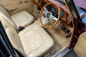 Image 23/25 of Jaguar Mk II 3.4 (1967)