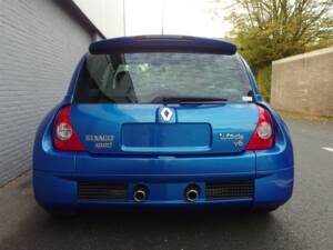 Imagen 8/100 de Renault Clio II V6 (2004)