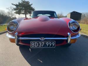 Image 10/62 of Jaguar E-Type (1969)