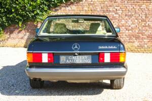 Bild 6/50 von Mercedes-Benz 560 SEC (1987)