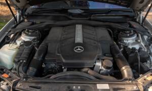 Image 5/50 of Mercedes-Benz CL 500 (2002)