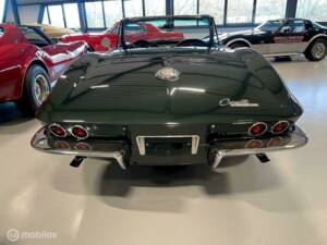 Image 2/9 of Chevrolet Corvette Sting Ray Convertible (1965)