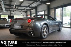 Imagen 2/39 de Ferrari California (2010)