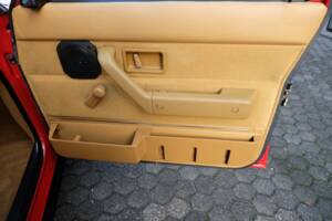 Image 38/75 de Volvo 240 (1986)