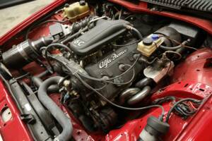 Image 15/50 de Alfa Romeo 75 3.0 V6 QV (1990)