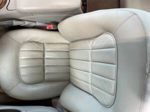 Image 45/50 of Jaguar XJ 8 Sovereign (2000)