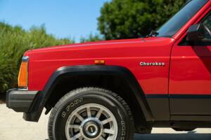 Image 17/50 de Jeep Cherokee 2.8L V6 (1985)