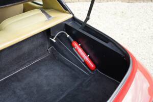 Image 35/50 of Jensen Interceptor MK III (1976)