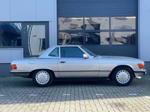 Image 2/21 of Mercedes-Benz 560 SL (1987)