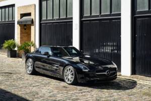 Bild 17/38 von Mercedes-Benz SLS AMG (2011)
