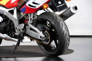 Immagine 12/50 di Honda CBR 900RR Fireblade (1996)