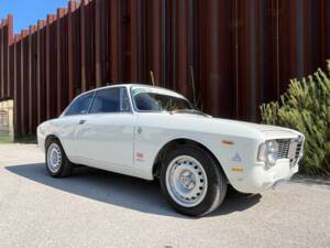Image 6/87 of Alfa Romeo Giulia 1600 Sprint GT (1965)