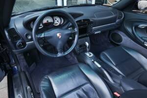 Image 3/50 of Porsche 911 Carrera 4S (2004)