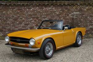 Image 30/50 of Triumph TR 6 (1971)