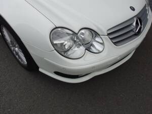 Image 32/97 de Mercedes-Benz SL 55 AMG (2003)