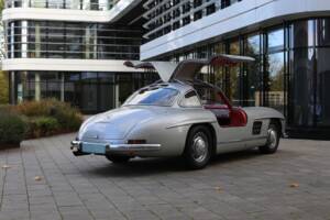 Image 4/37 of Mercedes-Benz 300 SL "Gullwing" (1954)