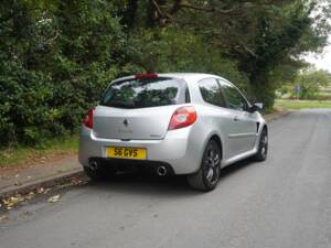 Bild 6/18 von Renault Clio Gordini R.S. (2010)
