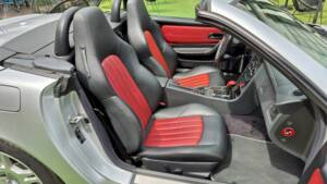 Afbeelding 32/63 van Mercedes-Benz SLK 32 AMG (2001)