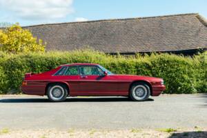 Image 47/50 of Jaguar XJR-S V12 Le Mans (1991)