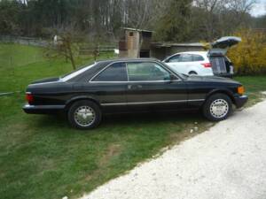 Image 8/8 of Mercedes-Benz 560 SEC (1989)