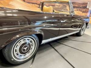 Bild 11/36 von Mercedes-Benz 280 SE 3,5 (1970)