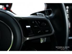 Image 11/32 of Porsche Cayenne Coupé E-Hybrid (2020)