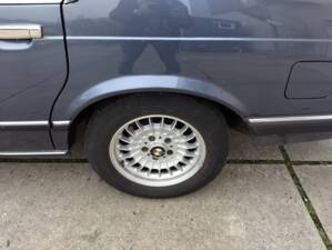 Bild 53/113 von BMW 735i (1986)