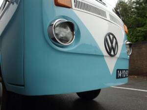 Bild 13/99 von Volkswagen T2b Kastenwagen (1977)