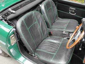 Imagen 10/20 de MG MGC (1968)