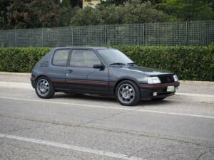 Afbeelding 15/50 van Peugeot 205 GTi 1.9 (1988)