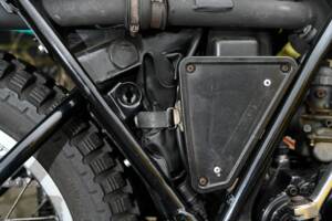 Immagine 10/23 di Yamaha DT 400 (1978)